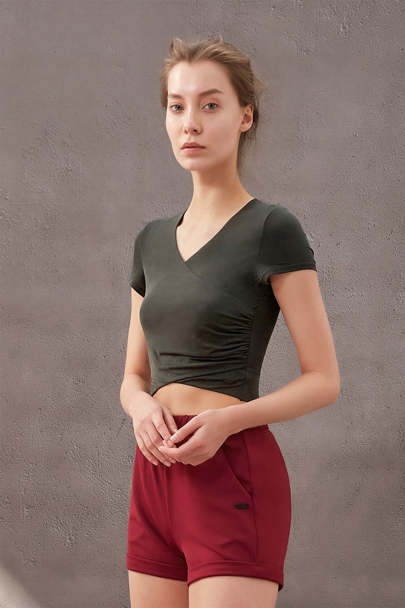 V-Neck Cropped T-shirt