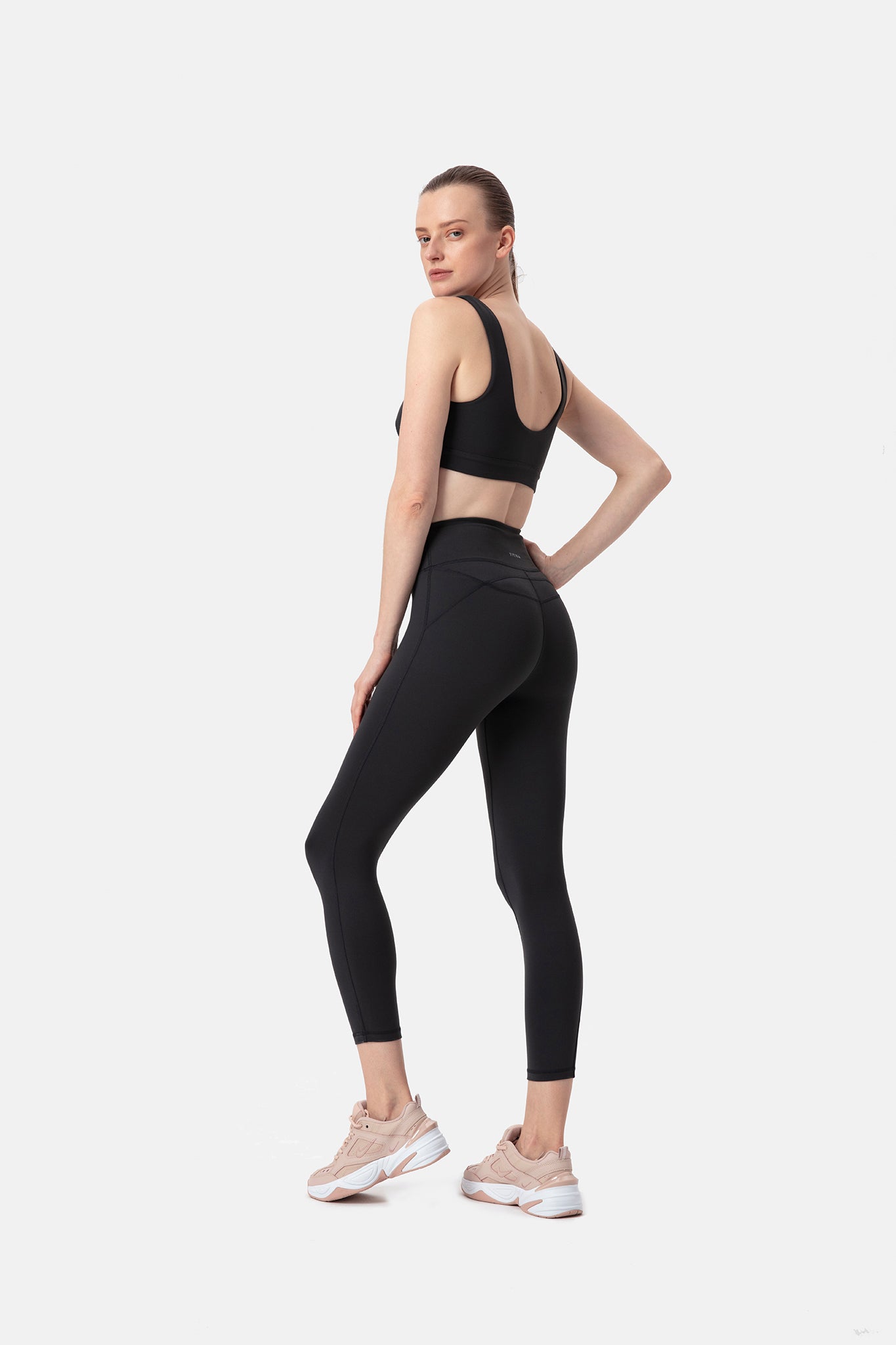 Layla Performance Leggings