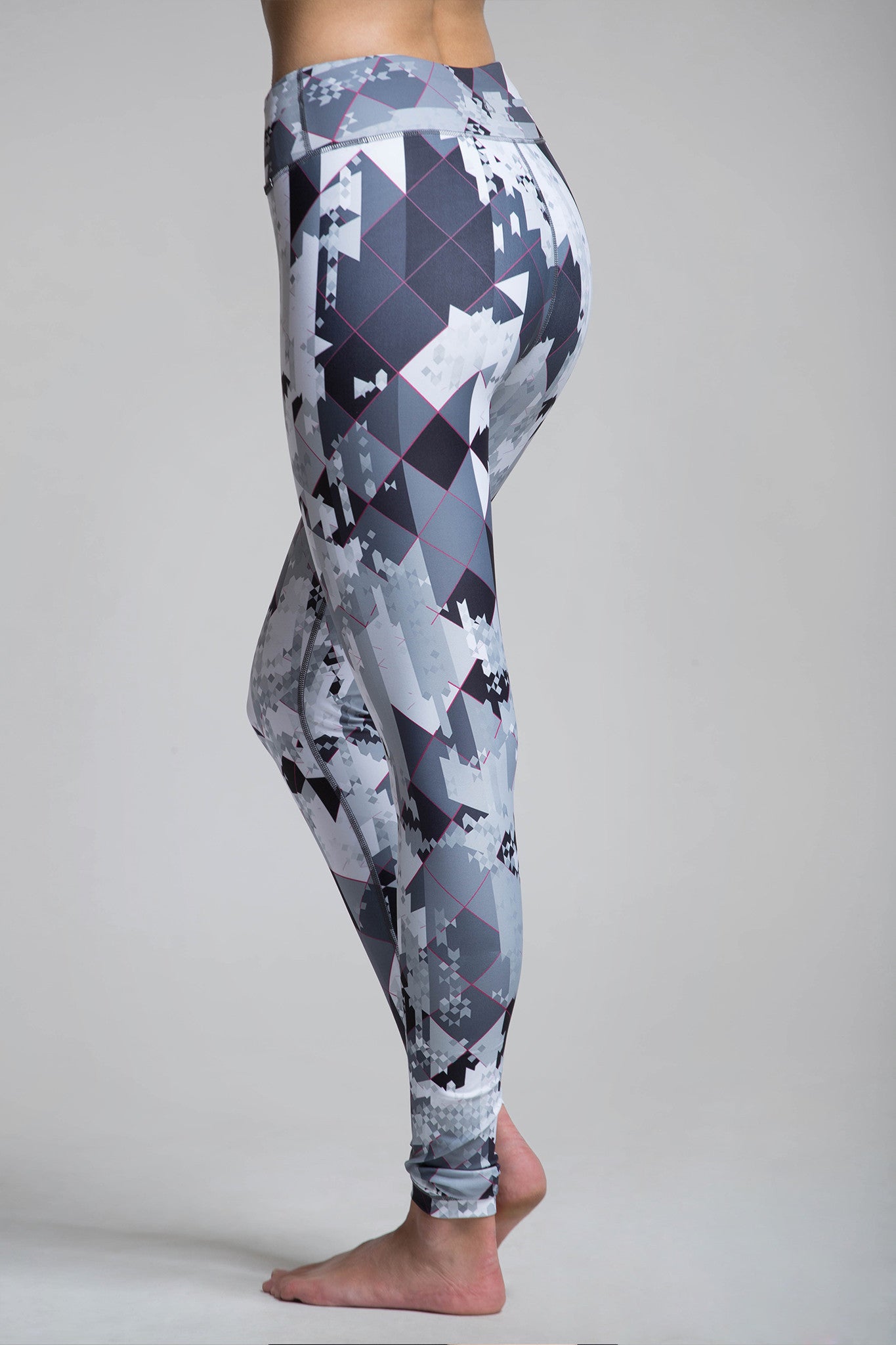 Lucky Mono Pix Graphic Leggings